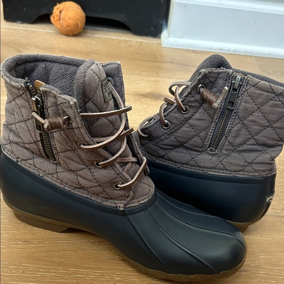 Sperry Black and Gray Quilted Boots - Picture 5 of 6